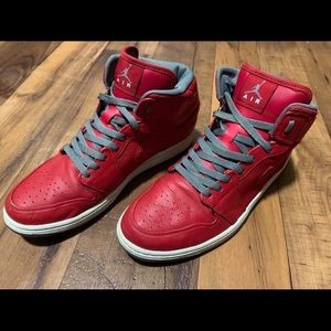 AIR JORDAN 1 PHAT 'VARSITY RED
